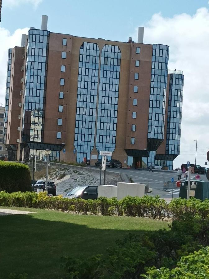 Frontaal Zeezicht In Appartement De Strandjutter Остенде Экстерьер фото