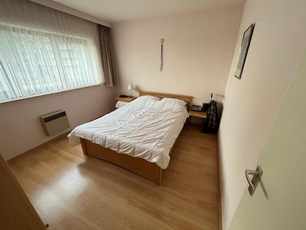 Frontaal Zeezicht In Appartement De Strandjutter Остенде Экстерьер фото